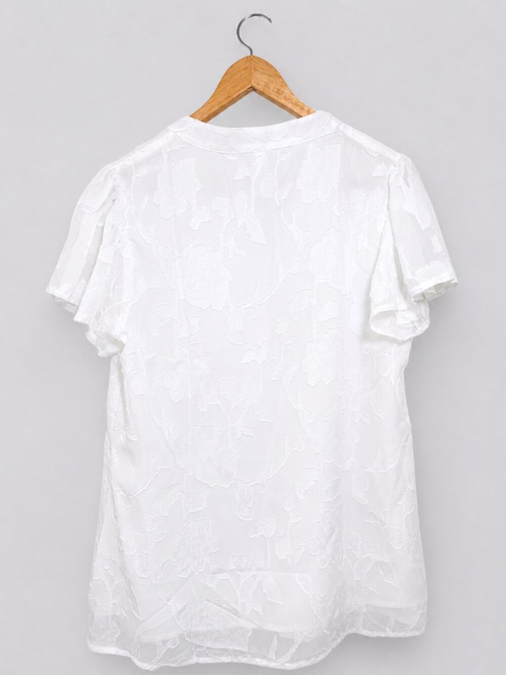 White Floral Textured Chiffon Blouse Flutter Sleeve V Neck Top Medium - Picture 2 of 5